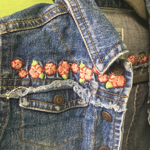 Distressed Rosey Jean Jacket Size 18M - Picture 3 of 7